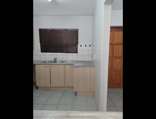 2 BEDROOM PROPERTY TO RENT IN VAN DYK PARK